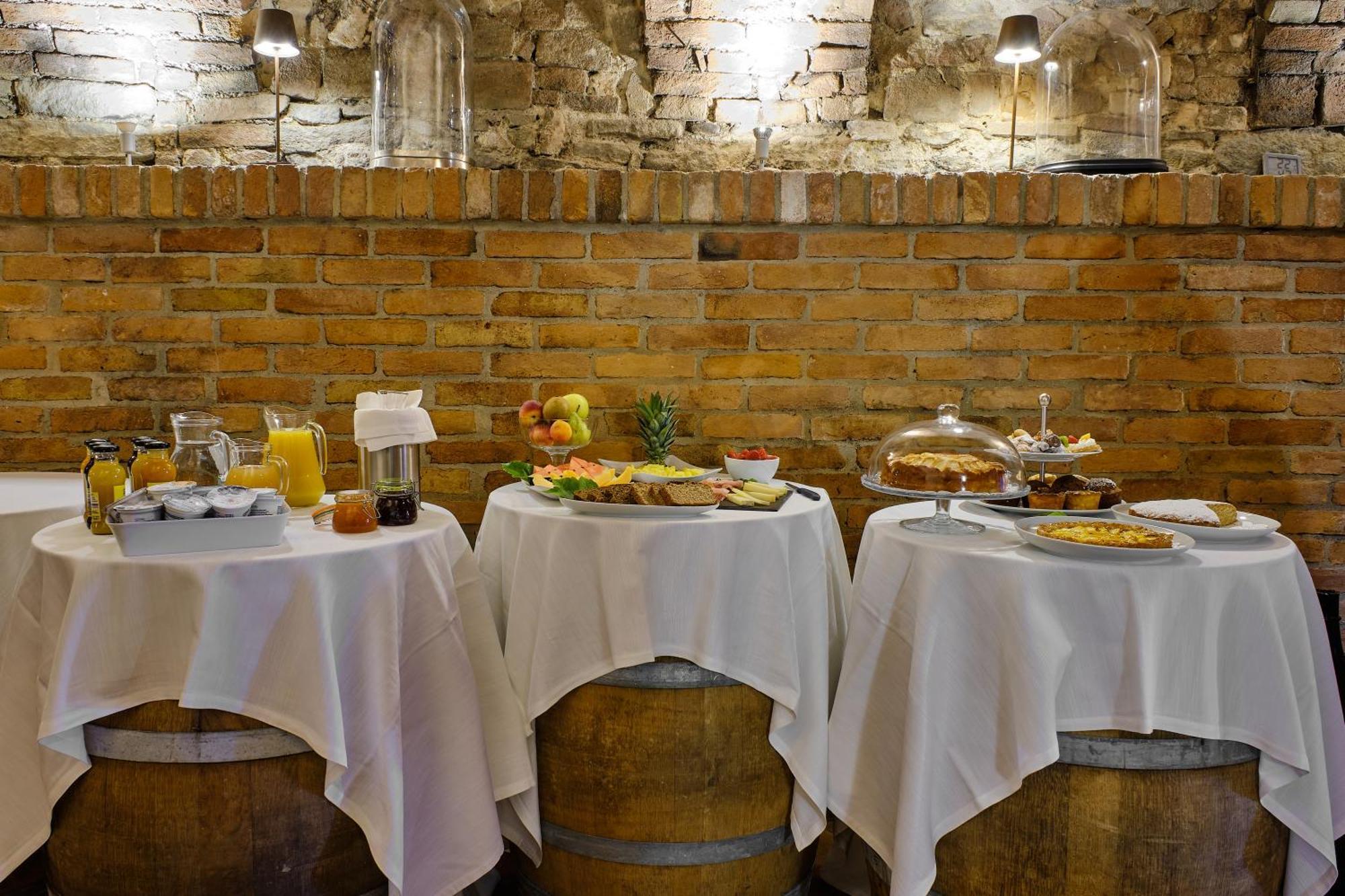 Giarvino Boutique Guest House Acqui Terme ภายนอก รูปภาพ